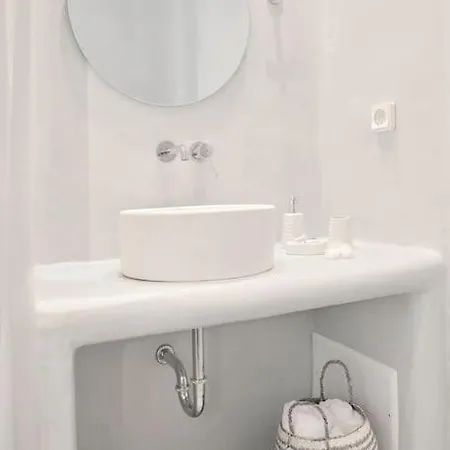 Areti Naxos